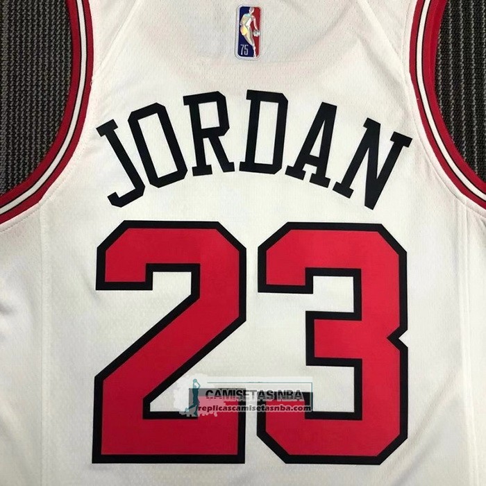 Camiseta Chicago Bulls Michael Jordan NO 23 Association 2021 Blanco